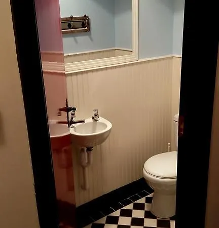 بيت شباب Kilcommon *